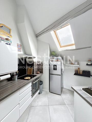 A vendre Centre ville de Dreux, très faibles charges, Appartement 3 pièces 56,4m2 carrez 83,52m2 au sol, proche gare et commerces 5 minutes , cave