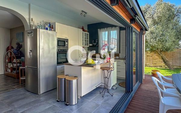 Maison à vendre    4 pièces •  Rochefort