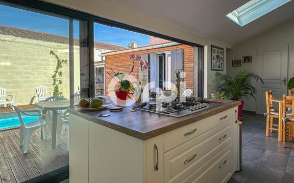 Maison à vendre    4 pièces •  Rochefort