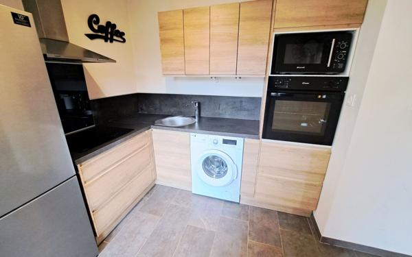 Appartement à vendre    2 pièces •  Toulon