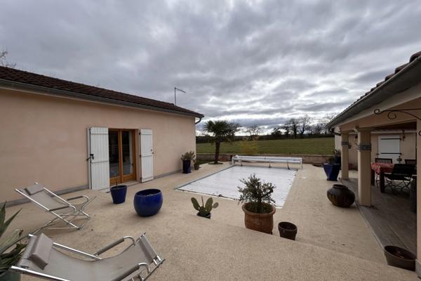 69290 GREZIEU LA VARENNE - Maison à vendre 5 pièces  - PLAIN PIED - PISCINE - GARGAE -CALME - SANS VIS A VIS