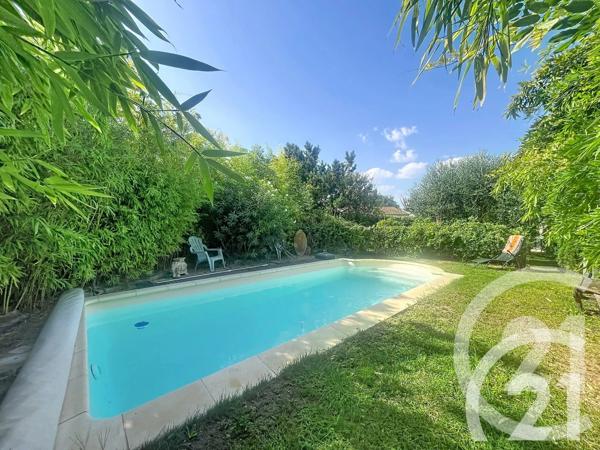 Maison à vendre  5 pièces - 131 m 2   ROBION  - 84