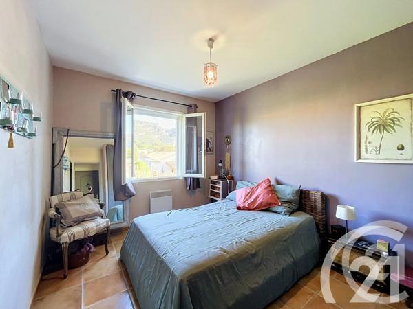 Maison à vendre  5 pièces - 131 m 2   ROBION  - 84
