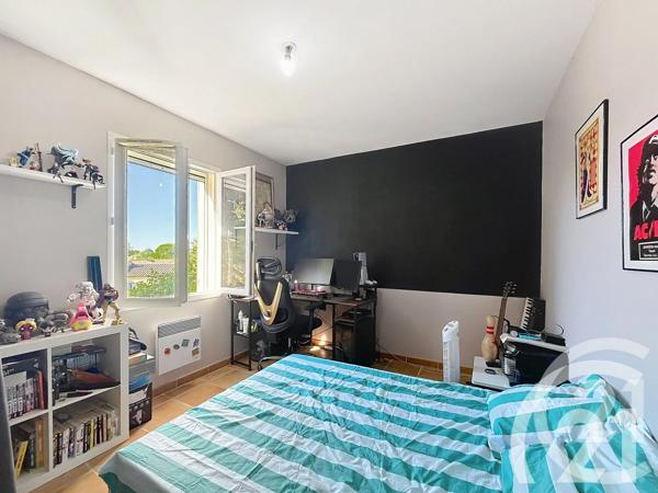Maison à vendre  5 pièces - 131 m 2   ROBION  - 84