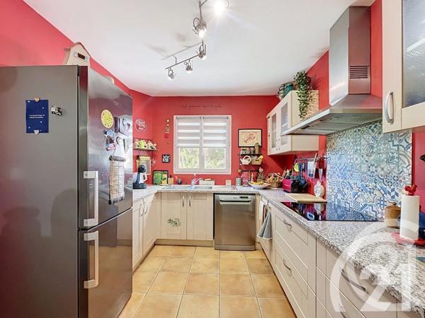 Maison à vendre  5 pièces - 131 m 2   ROBION  - 84
