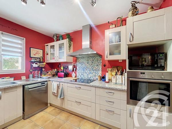 Maison à vendre  5 pièces - 131 m 2   ROBION  - 84