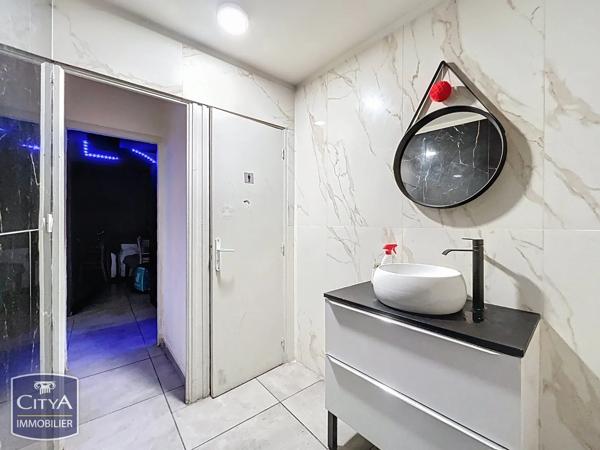Local commercial à vendre 220m² Nîmes (30000)