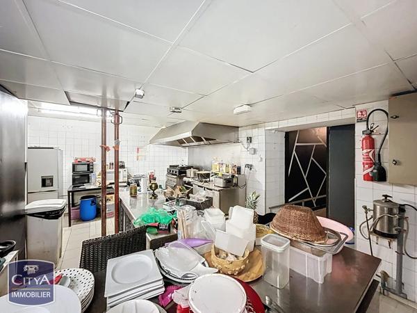 Local commercial à vendre 220m² Nîmes (30000)