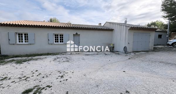 Location Maison 4 pièces 91.2 m² - La Cadière-d'azur 83740