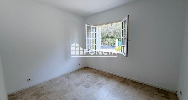 Location Maison 4 pièces 91.2 m² - La Cadière-d'azur 83740