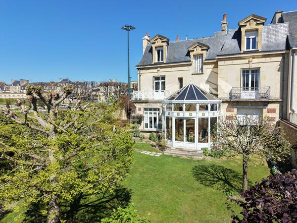 Maison 320m2 - 7chambres - Hyper Centre de CAEN