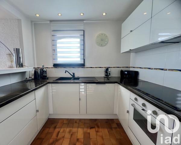 Appartement 3 pièces de 68 m² à Cogolin (83310)