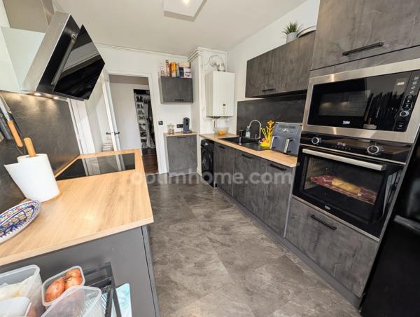 Appartement entièrement rénové 4 pièces QUIMPER (29)