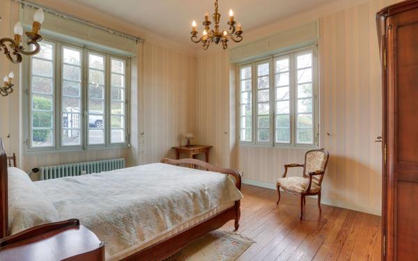 Maison à vendre    7 pièces • 211 m2 Hasparren