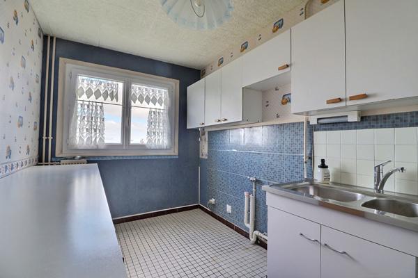 Appartement 4 pieces a Taverny + cave + place de parking