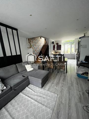 MAISON DE VILLE LUMINEUSE ET FAMILIALE