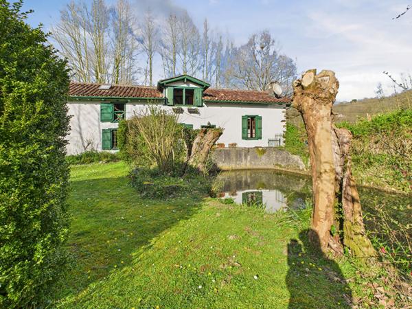Hasparren - Vente Maison - Moulin proche centre ville - garage et jardin