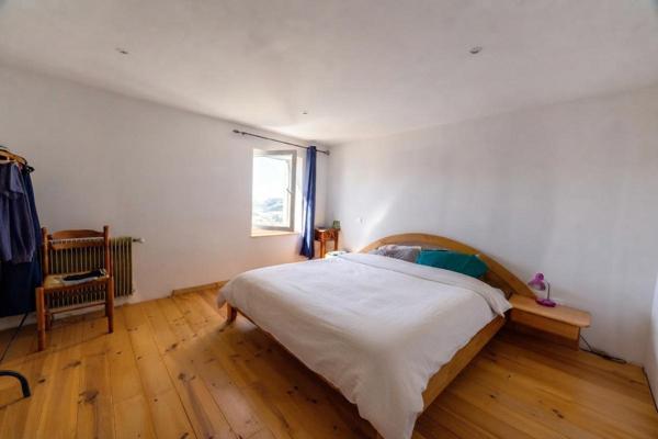 Corps de ferme rénové de 183 m² et grand terrain de 5 631 m² ? Proche Lyon