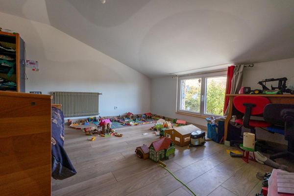Corps de ferme rénové de 183 m² et grand terrain de 5 631 m² ? Proche Lyon