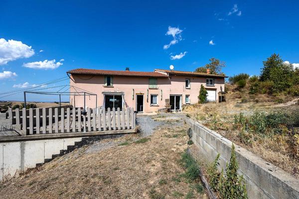 Corps de ferme rénové de 183 m² et grand terrain de 5 631 m² ? Proche Lyon