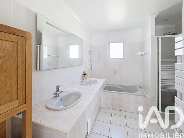 Maison à vendre 5 pièces 106 m² Bernis