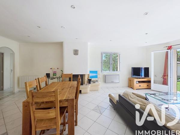 Maison à vendre 5 pièces 106 m² Bernis