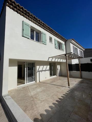 Trans-en-Provence (83720) À louer Trans en Provence lotissement LE BOSQUET Maison récente.