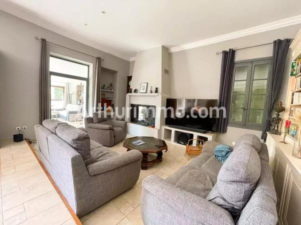 Vente Propriété 10 pièces à Fleury