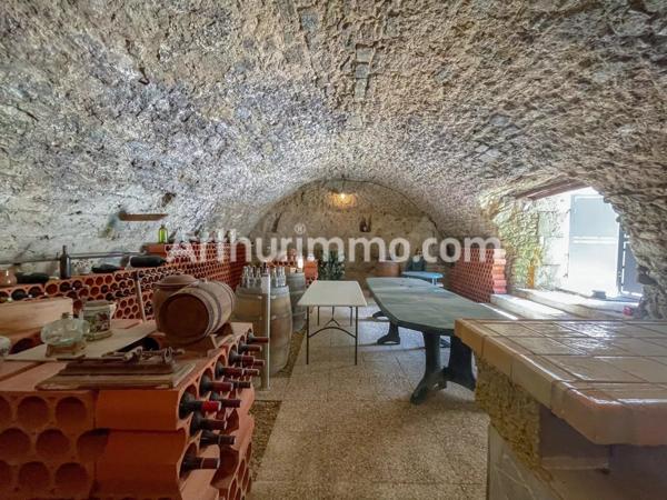 Vente Propriété 10 pièces à Fleury