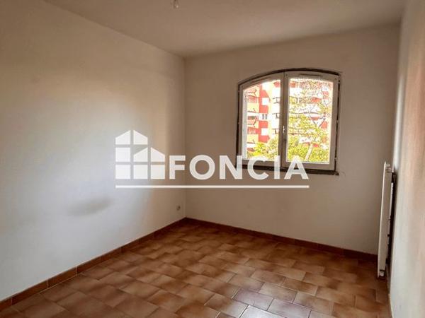 Location Appartement 2 pièces 48 m² - 762 AVENUE JEAN MOULIN Hyeres Les Palmiers 83400