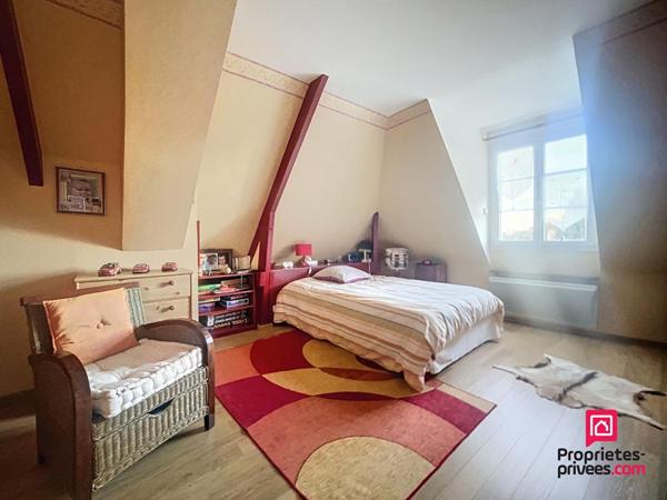 Secteur Mamers, villa contemporaine de 230 m2 avec piscine