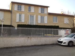 T2 CHAPONOST - 3 rue Jean Perret Le Cerisaie Chaponost Clesev ...