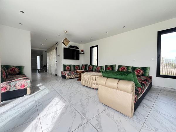 A VENDRE NOYAL CHATILLON - Maison contemporaine 2022 env.194m² - Terrain SUD OUEST 465m²