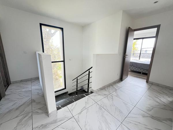 A VENDRE NOYAL CHATILLON - Maison contemporaine 2022 env.194m² - Terrain SUD OUEST 465m²