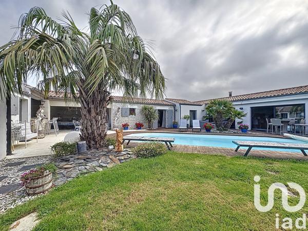 Maison à vendre 9 pièces 222 m² Charron