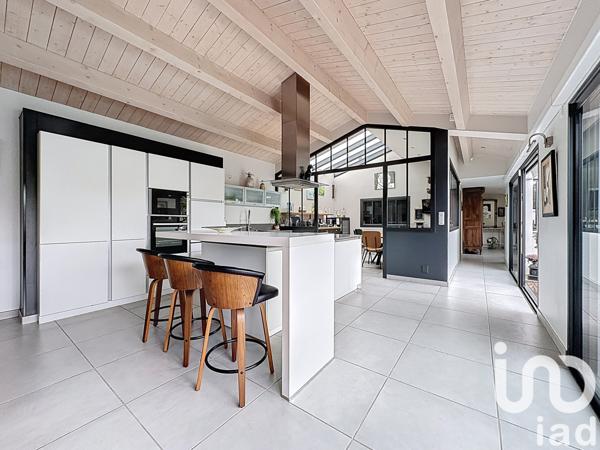 Maison à vendre 9 pièces 222 m² Charron