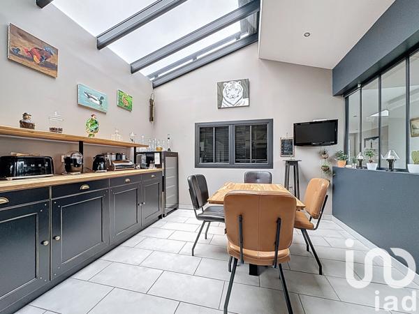 Maison à vendre 9 pièces 222 m² Charron