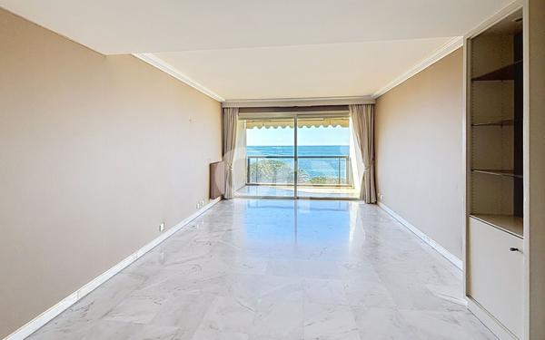Appartement à vendre    2 pièces •  Juan-les-Pins - Antibes