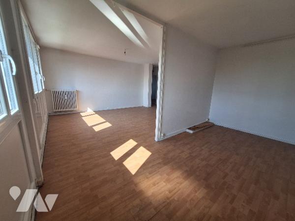 Appartement T3, cave, parking, limite LILLE