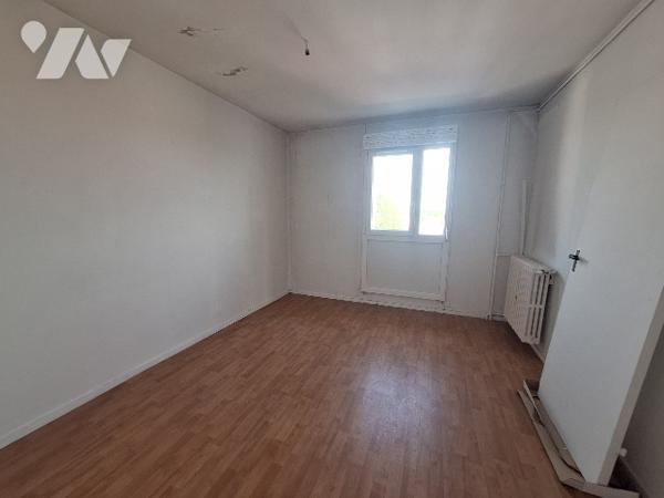 Appartement T3, cave, parking, limite LILLE
