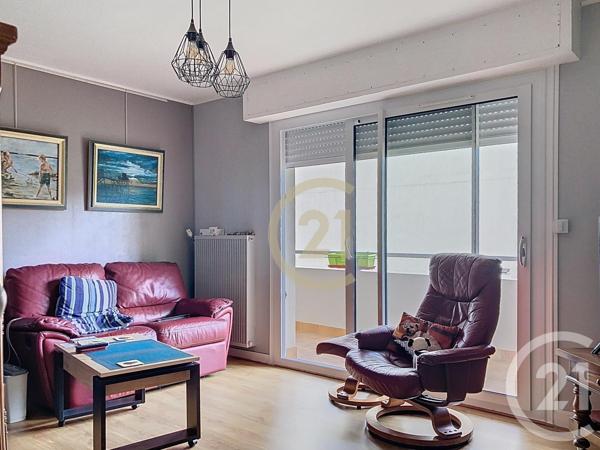 Appartement F4 à vendre  5 pièces - 90 m 2   ROCHEFORT  - 17