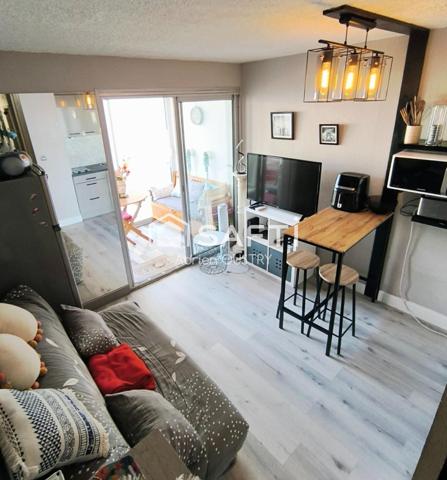 Appartement 26 m2 avec loggia et vue mer