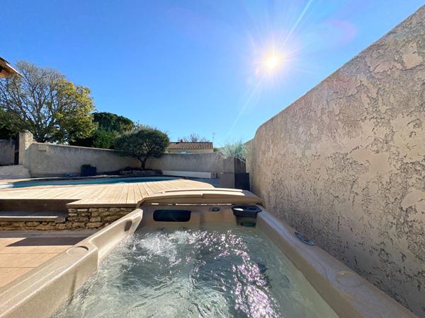 A VENDRE EXCLUSIVITE 84120 PERTUIS MAISON PLAIN PIED TYPE 3 PIECES D'ENVIRON 81M² AVEC GARAGE, PISCINE, SPA CANADIEN ET JARDIN