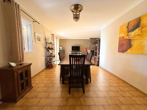 A VENDRE EXCLUSIVITE 84120 PERTUIS MAISON PLAIN PIED TYPE 3 PIECES D'ENVIRON 81M² AVEC GARAGE, PISCINE, SPA CANADIEN ET JARDIN