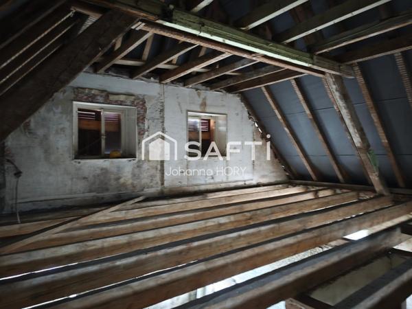 Bâtiment à rénover avec vue panoramique et 4 ares de terrain à Goldbach-Altenbach