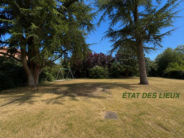 Terrain
        
        - 750 m² Exclusivité 275 000 € *