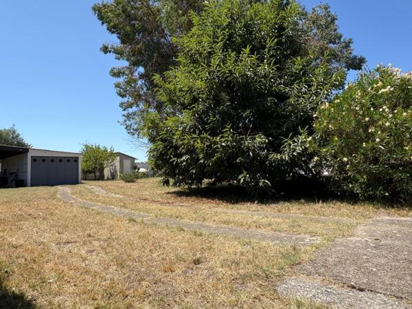 Rare! Terrain constructible de 478 m2 libre de constructeur