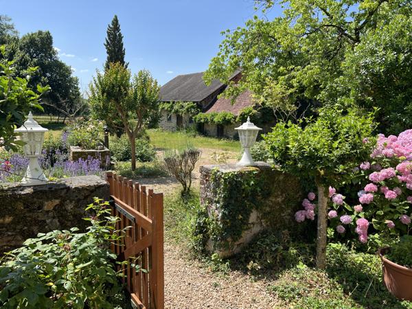Chateau à vendre à Thiviers (24800) - Dordogne
