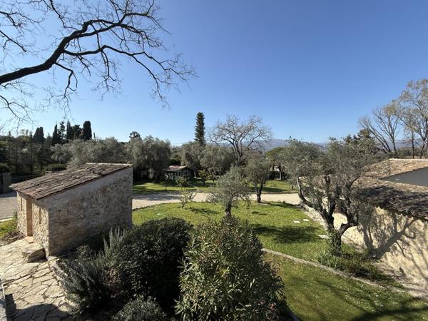 Maison à vendre  6 pièces - 200 m2 CHATEAUNEUF GRASSE - 06