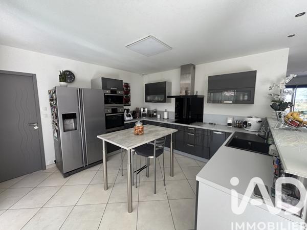 Maison à vendre 6 pièces 146 m² Peyrole
